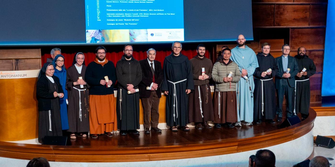 La Antonianum celebra la excelencia académica franciscana